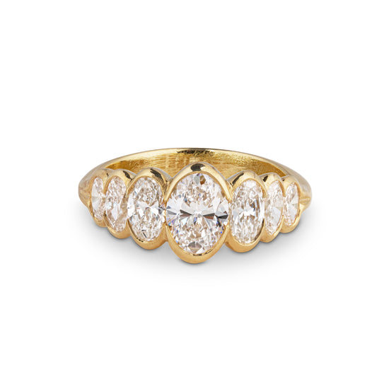 Jessie Thomas 7 Oval Diamond Scallop Set Ring | The Cut London