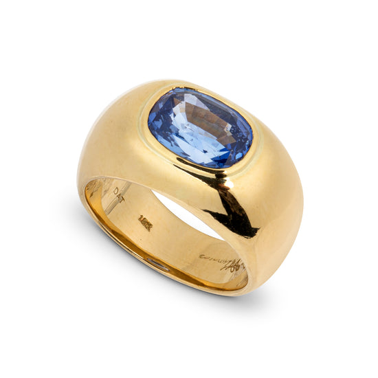 Jessie Thomas Gold & Sapphire Bombé Ring | The Cut London
