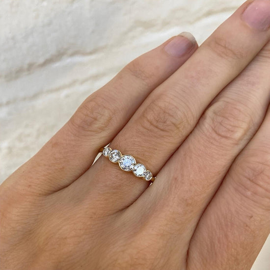 Jessie Thomas Round Diamond Scallop Set Ring | The Cut London