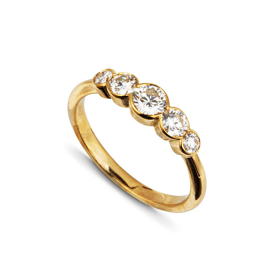Jessie Thomas Round Diamond Scallop Set Ring | The Cut London